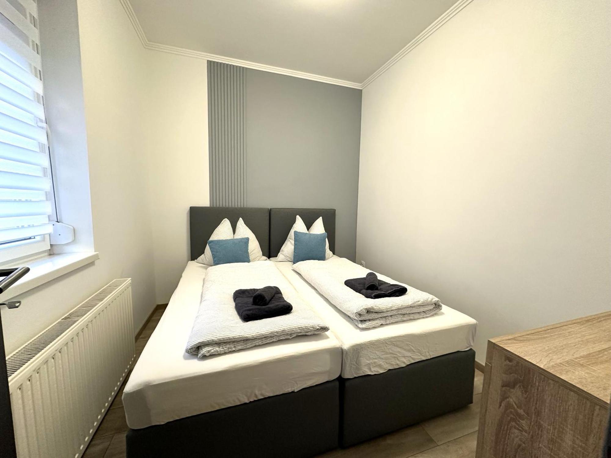 Berzsenyi Apartmanhaz คาโปชวาร์ ภายนอก รูปภาพ